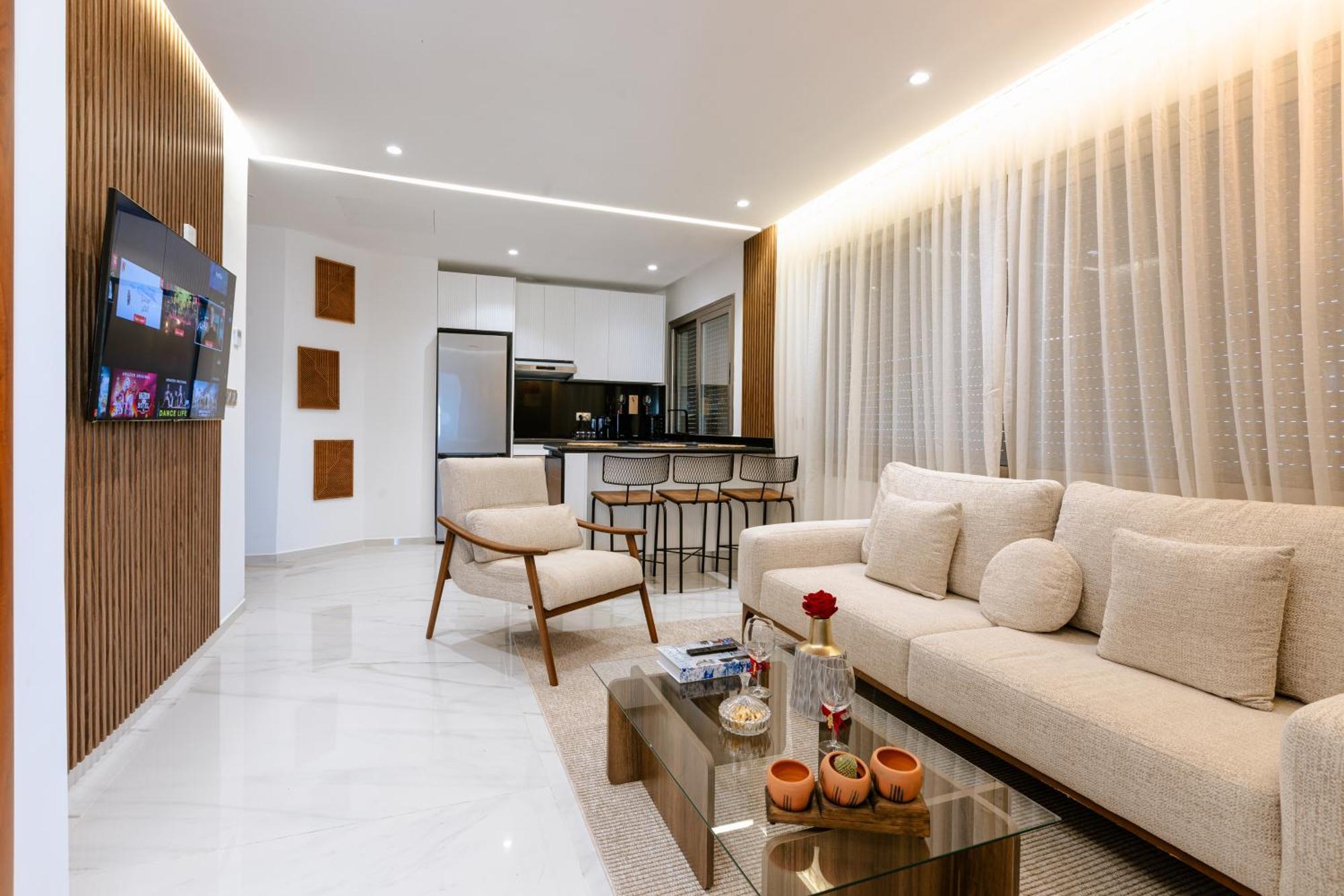 Marina View Residence Luxurious Studio Retreat With Stunning Ocean Views 1 Double Bedroom, 1 Convertible Couch Tánger Exterior foto